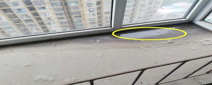 飘窗渗水.webp.jpg